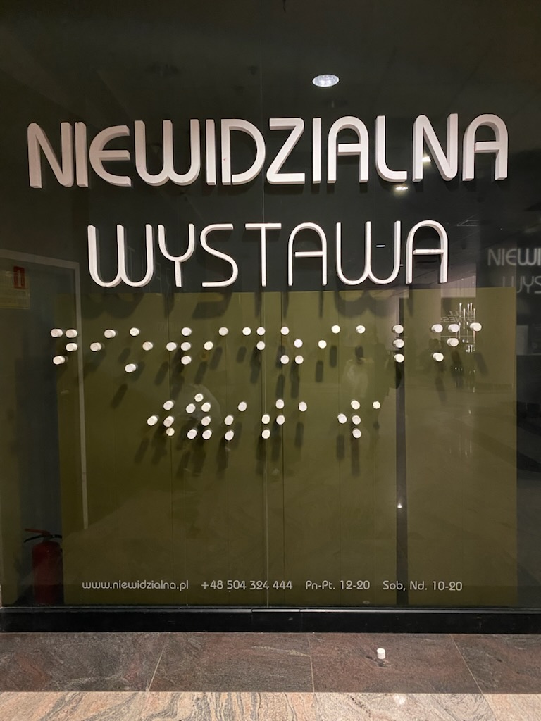 Niewidzialna wystawa